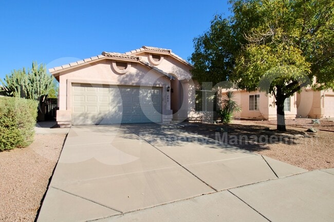 Building Photo - 208 W Jasper Dr