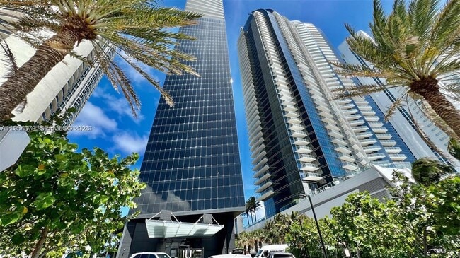 Building Photo - 17141 Collins Ave Unit 3102