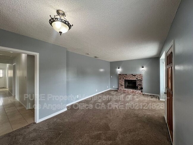 Building Photo - 2667 S Dolphin St Rental