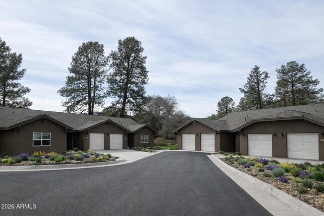 Photo - 561 Sally Ln