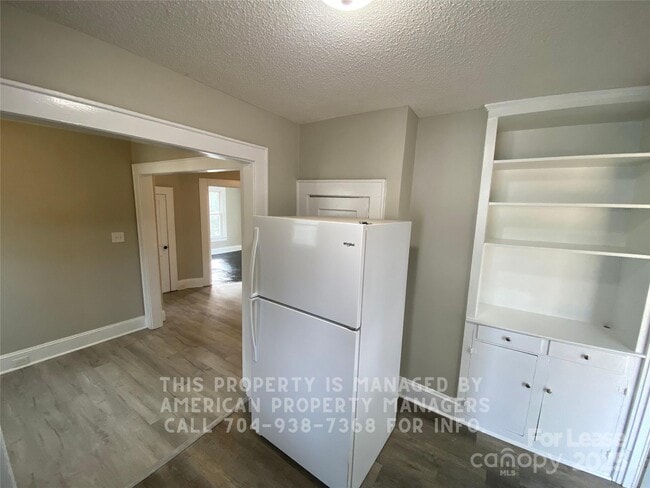 Photo - 69 Creswell Dr NE