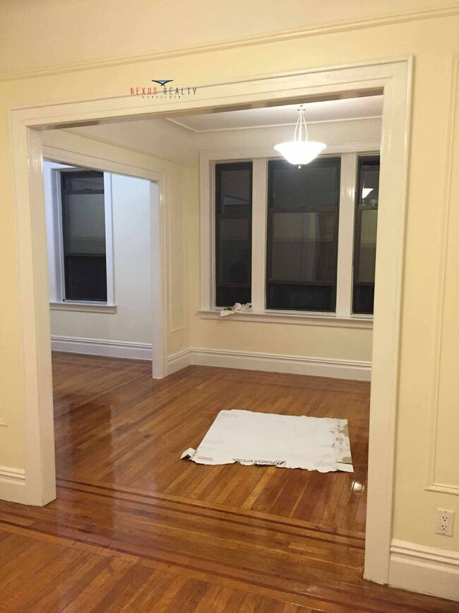 Building Photo - 34-29 33rd St Rental