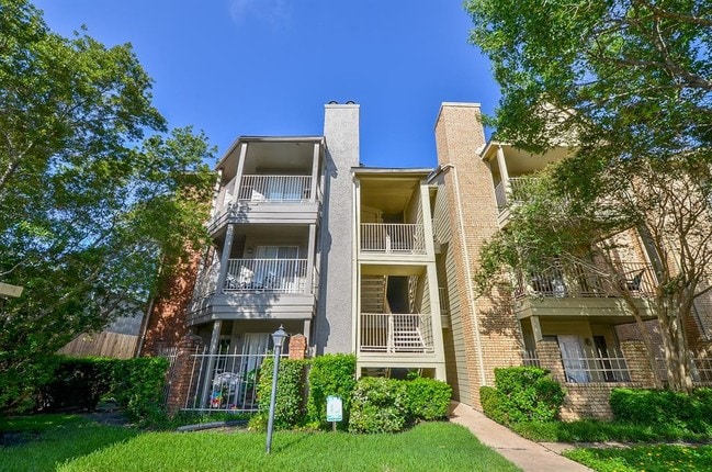 Photo - 11201 Lynbrook Dr Unidad 3823 Rental