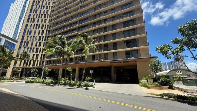 Building Photo - Studio/1ba/1pkg in Kakaako! Unit 1216