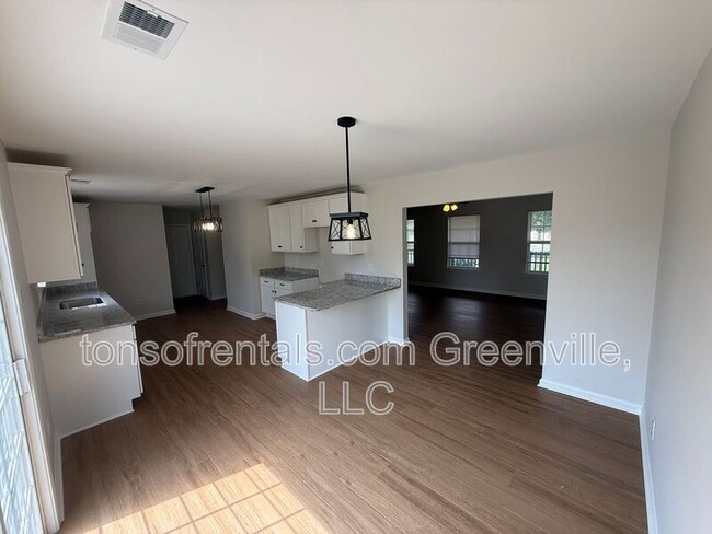 151 Bellweather Dr