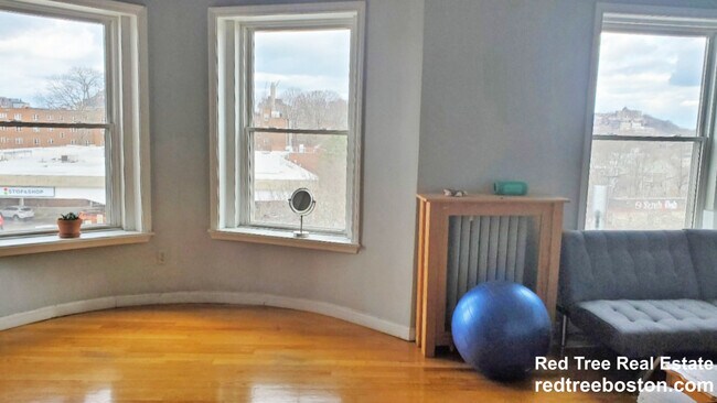 Photo - 154 Harvard St