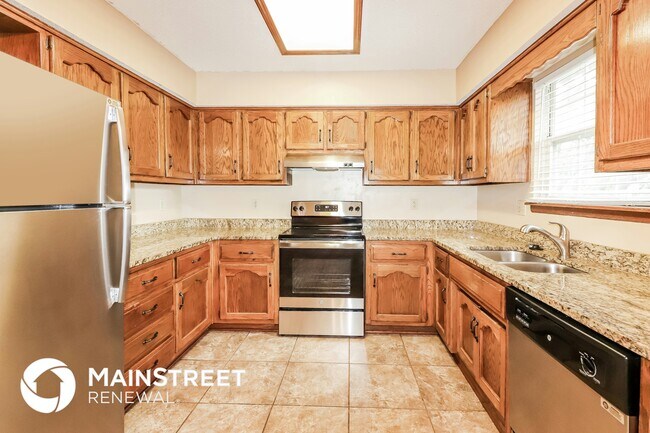 Photo - 301 W Heritage Dr