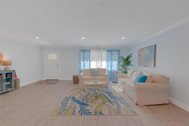 Photo - 196 E Overbrook Dr