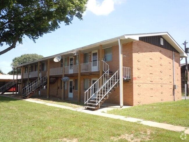 Building Photo - 623 St Louis Rd Unit 126 Rental