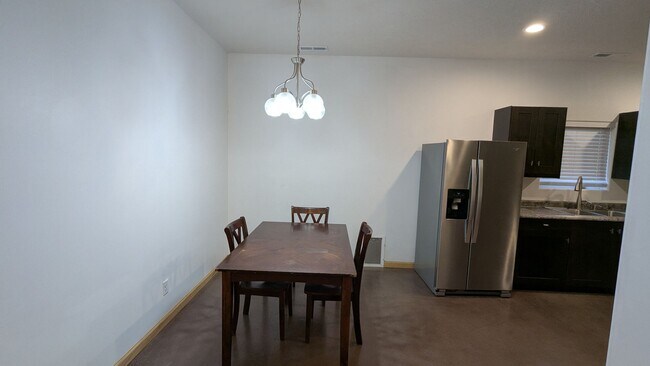 Photo - 1600 4th Ave Unidad 2