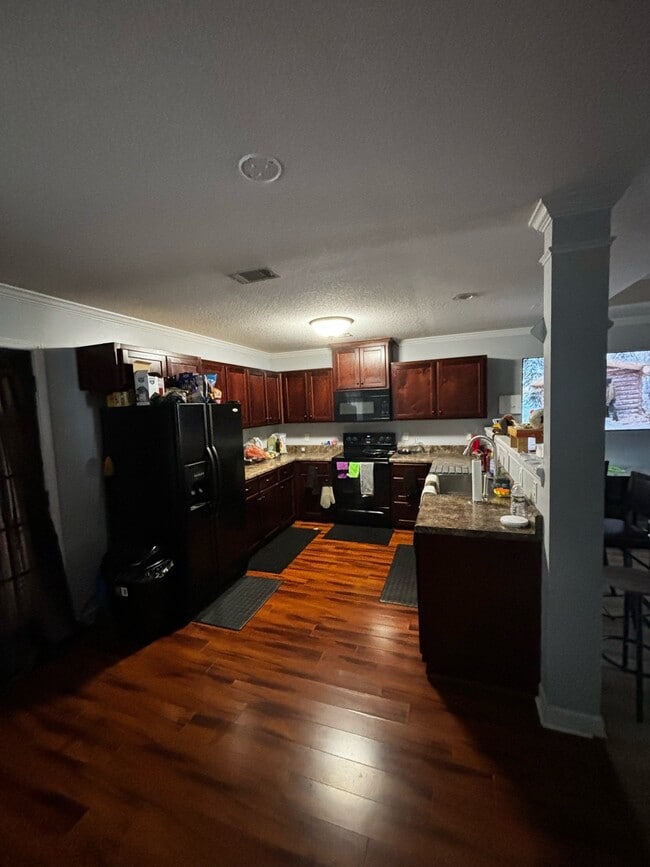 Photo - 221 Guyett Ave
