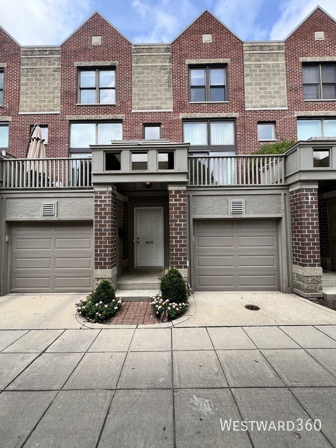 Photo - 2753 N Wayne Ave