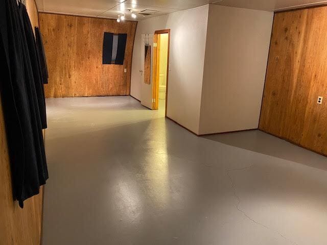 Building Photo - 145 N Hilltop Rd Unit Shop Rental