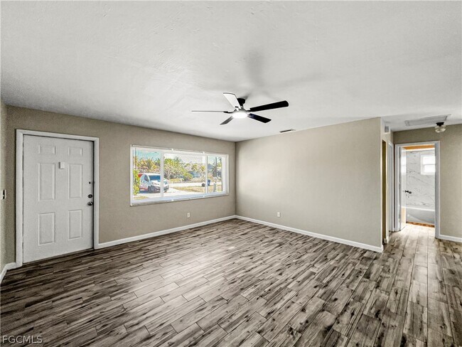 Photo - 18660 Miami Blvd