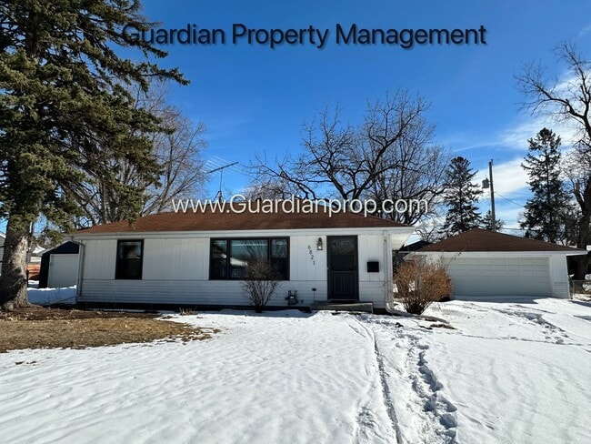 Photo - Richfield Single Family Home, Fenced Yard, 2 Car Garage, Dishwasher
