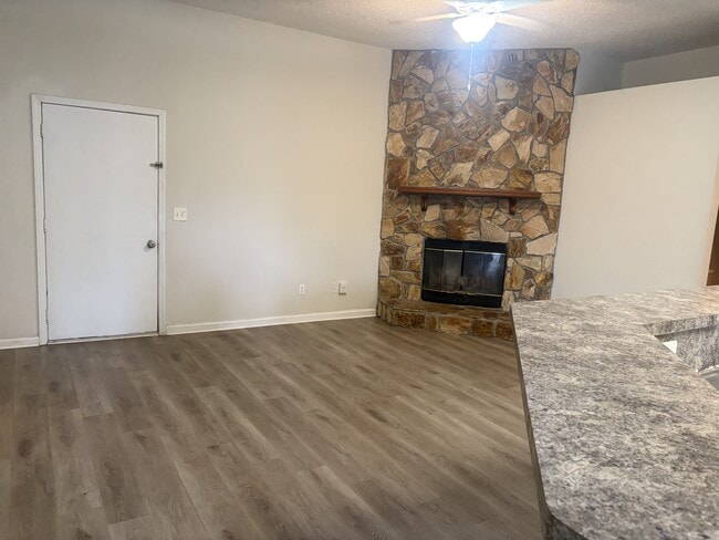 Photo - 7242 Longhorn Cir S