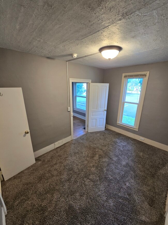 Photo - 113 W Liberty St Unidad 3 Bedroom 1 Bathhroom
