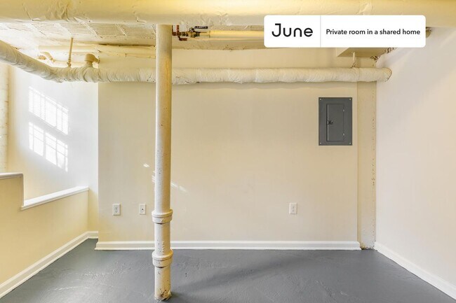 Photo - Room in Shared 4 bed/2 bath home Unidad B