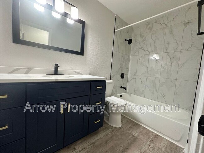 Photo - 515 W Saunders Ave Unit 20