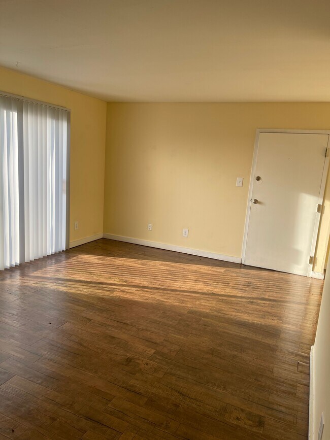 Photo - 1513 Hobson Dr