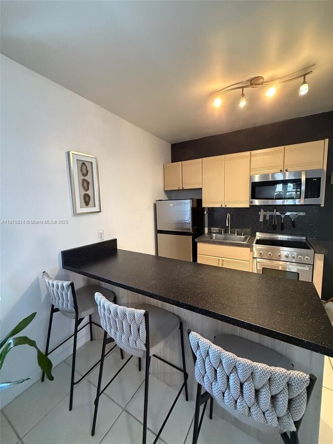 Building Photo - 601 Michigan Ave Unit 3 Rental