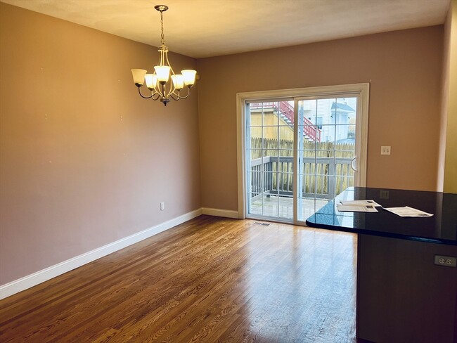 Photo - 9 Nirvana Dr