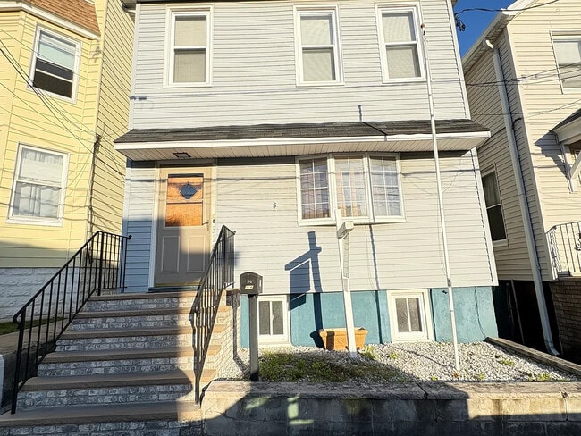 Photo - 516 Forest St