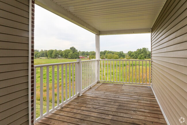 3BR, 2BA - 1,260 SF - Balcony
