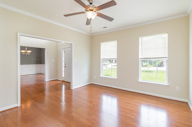 Photo - 103 Dartmouth Dr