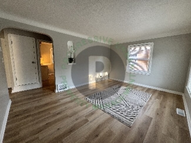Photo - 4365 W 146th St