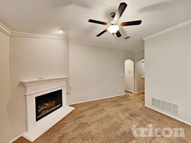 Photo - 457 Peach Ln