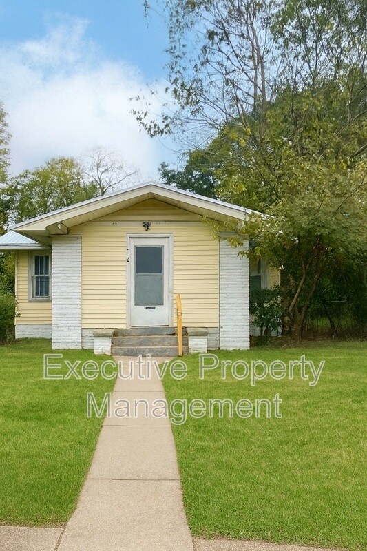 Photo - 2610 Ave P