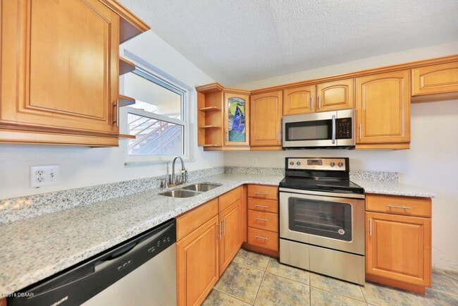 Photo - 2901 N Halifax Ave Unit 101