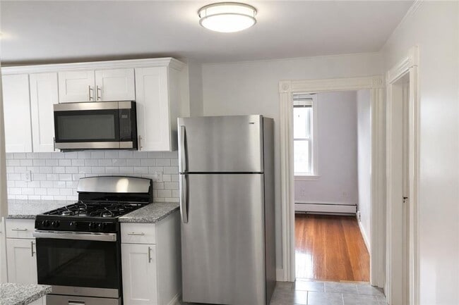 Building Photo - 299 State St Unit 3