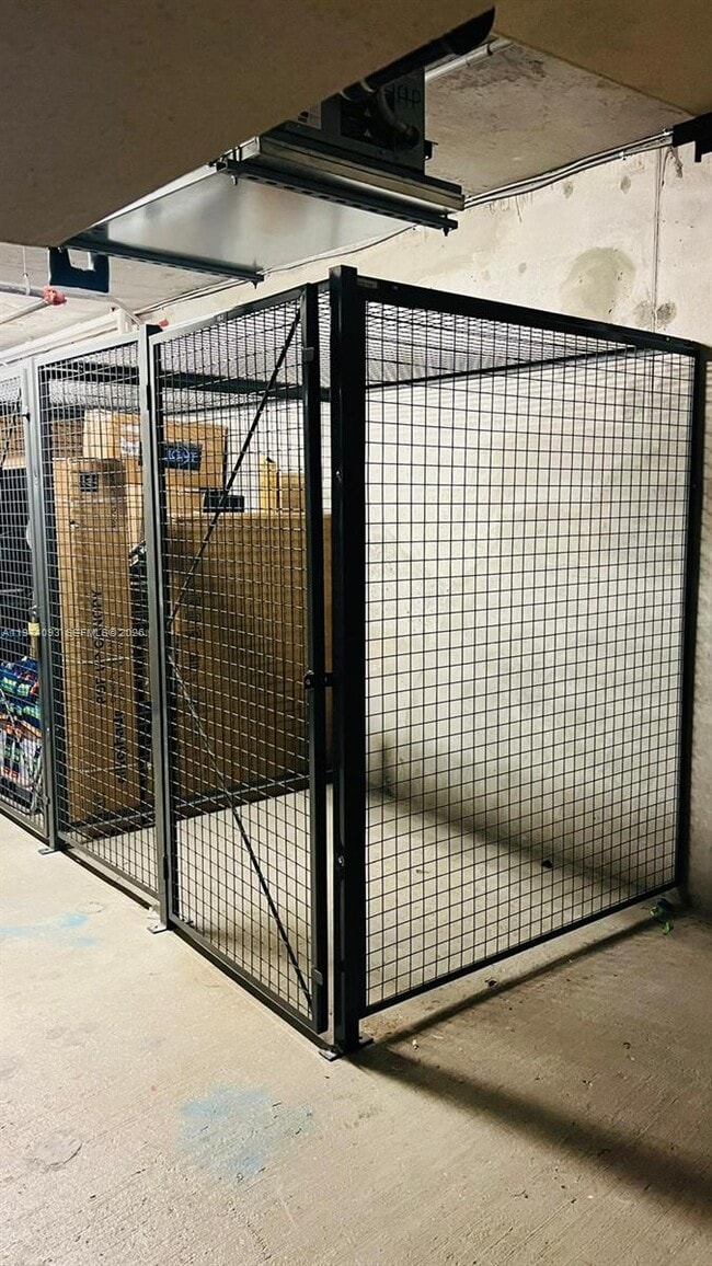 Photo - 501 NE 31st St Unidad 21