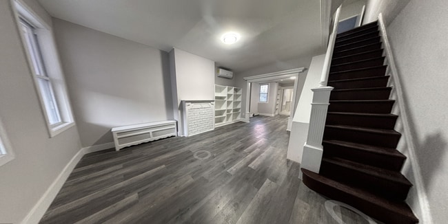 Photo - 3BR 1,5 bath $ 1600