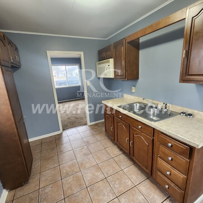 Photo - 210 Lindenwood-