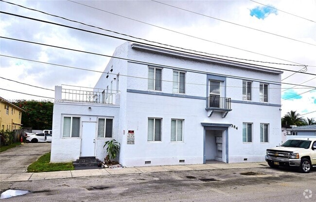 Building Photo - 384 Tamiami Canal Rd Unit 4 Rental