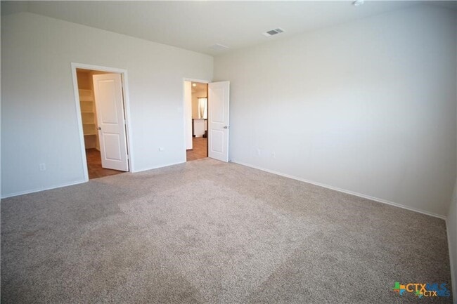 Photo - 2954 Brogan Creek