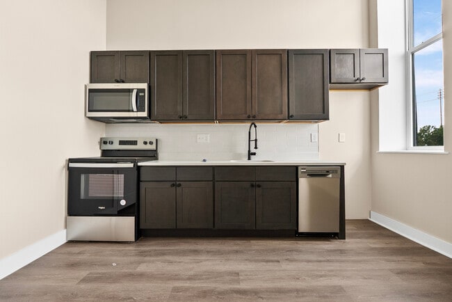 Photo - 22 N King St