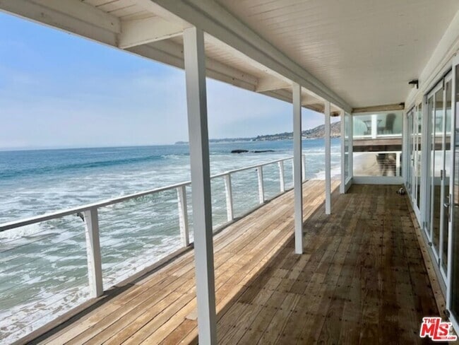 Building Photo - 25164 Malibu Rd Rental