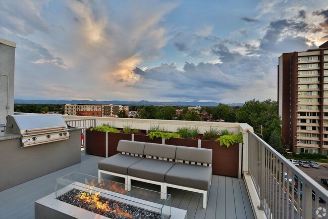 Boutique Apartments - Boutique Apartments Unit #214
