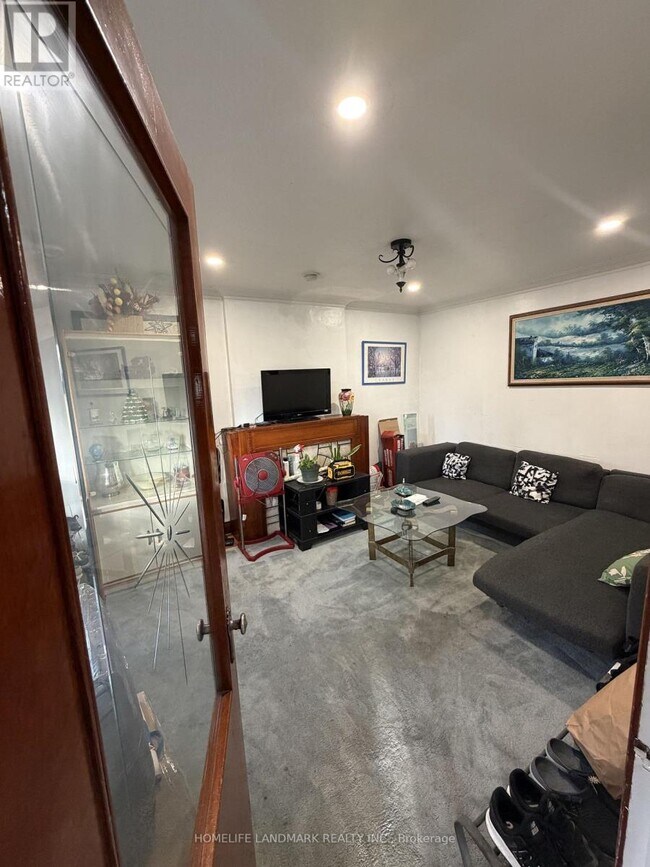 131 Cameron Ave