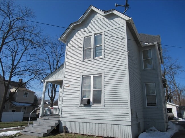 Building Photo - 67 Woodrow Ave