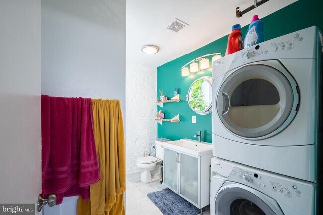 Photo - 1125 E Columbia Ave Unit 205