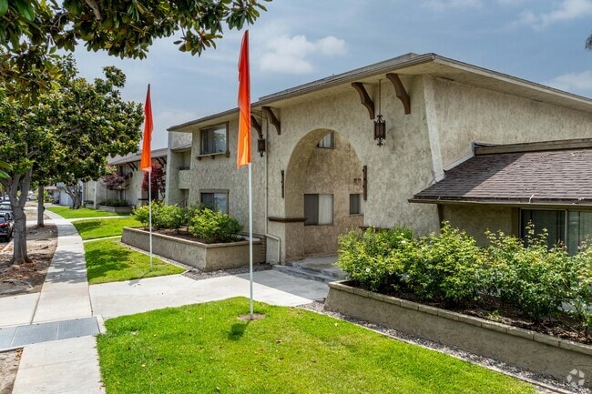 Building Photo - Rancho Del Monte Rental