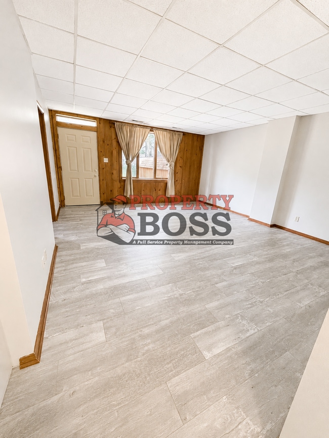 Photo - 333 W 3rd St