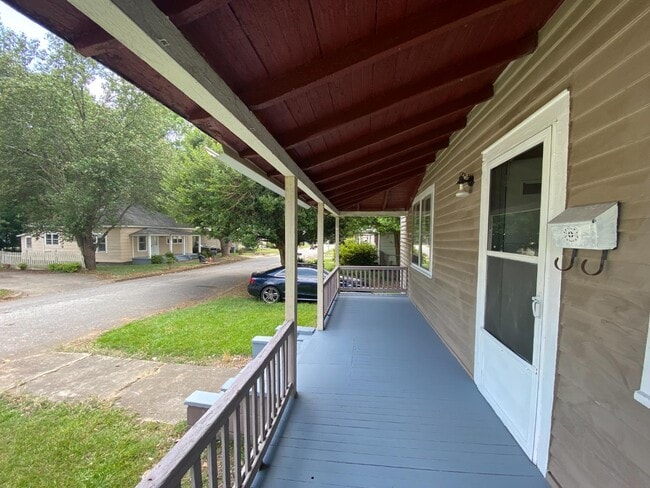 Photo - 360 Wesley St