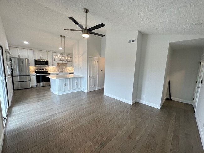 Photo - 1726 Summit St Unit 1728