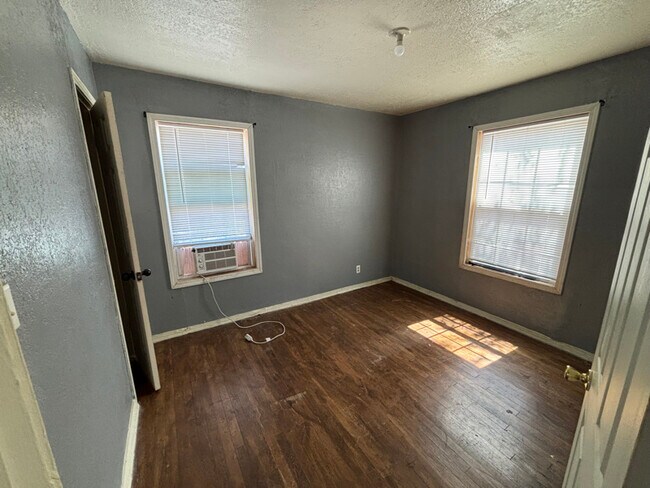 Photo - 509 Chris Ave